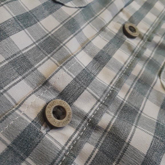 Wrangler Outdoor Series Mens Long Sleeve Plaid Shirt Small Reg Fit Performance - Picture 3 of 8